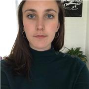 Elève avocate et chargée de TD donne cours de droit